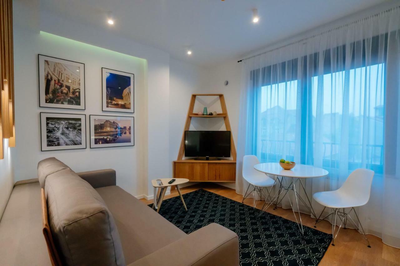 Arbans Cosy Modern Apartment In The City Center Bucharest Exterior photo